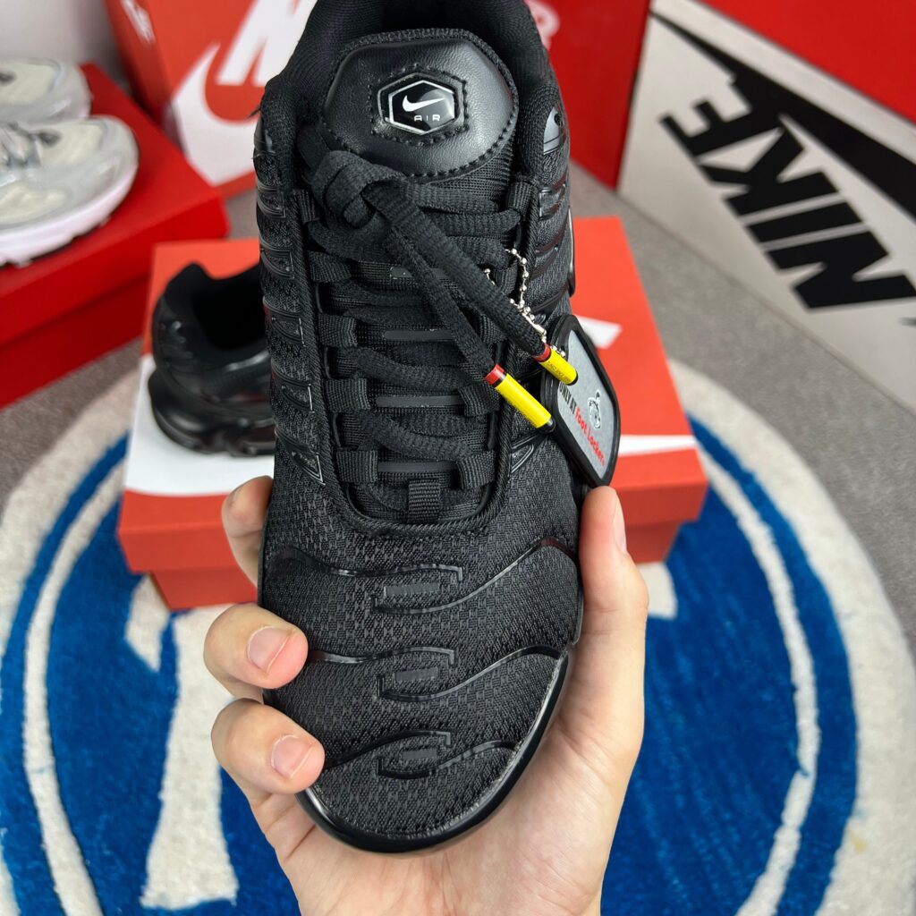 Tn Black Black